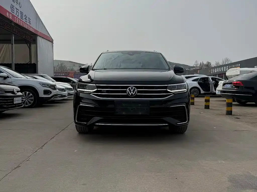 Volkswagen Tiguan L — фото 4