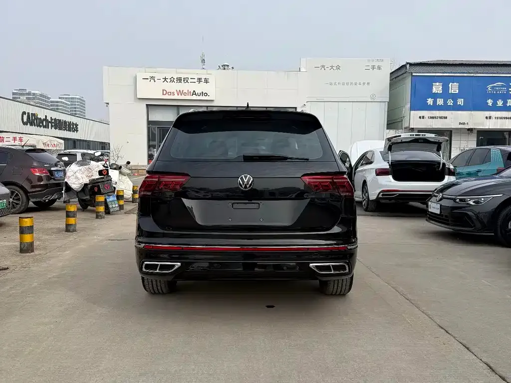 Volkswagen Tiguan L — фото 9