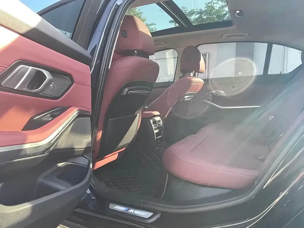 BMW 3 Series 2021 из CN, фото 3