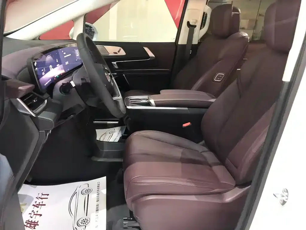 Buick Century 2023 из CN, фото 7