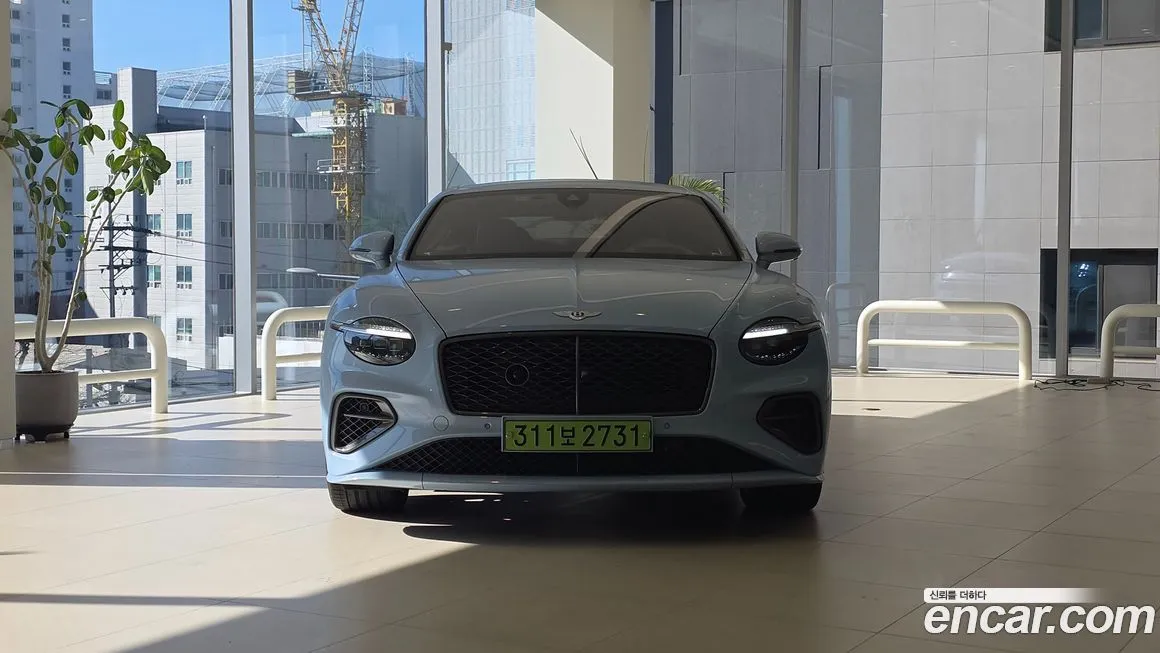 Bentley Continental 2025 из KR, фото 10