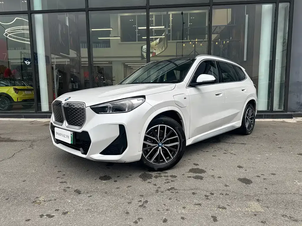 BMW iX1 2025 из CN, фото 1