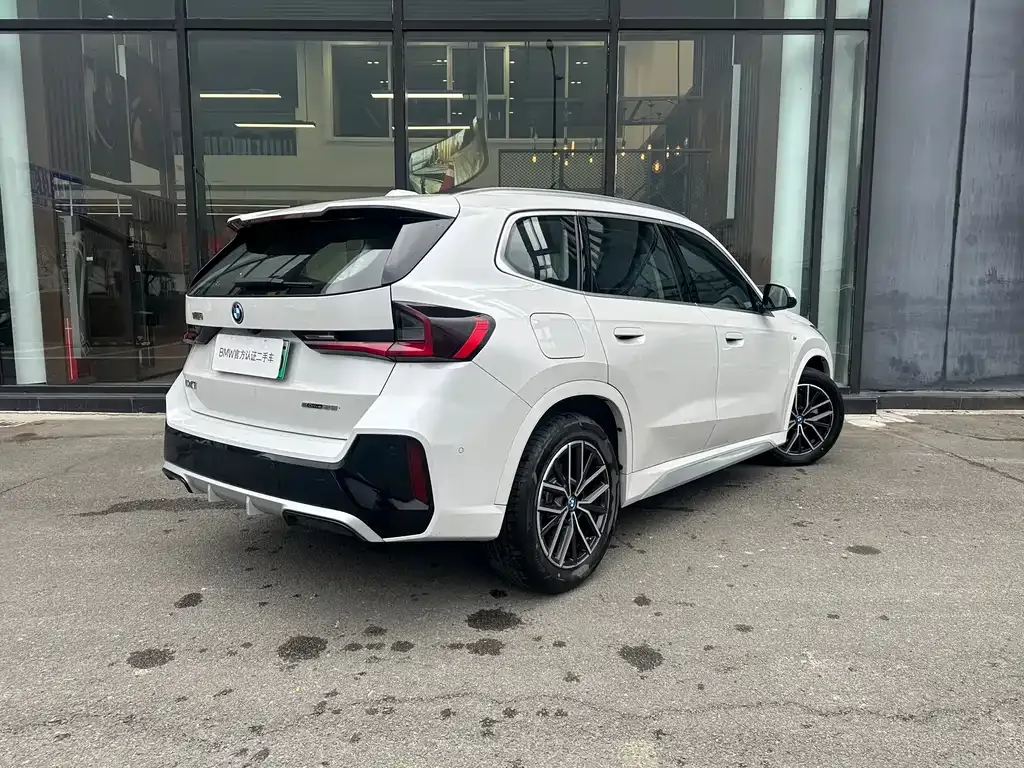 BMW iX1 2025 из CN, фото 10
