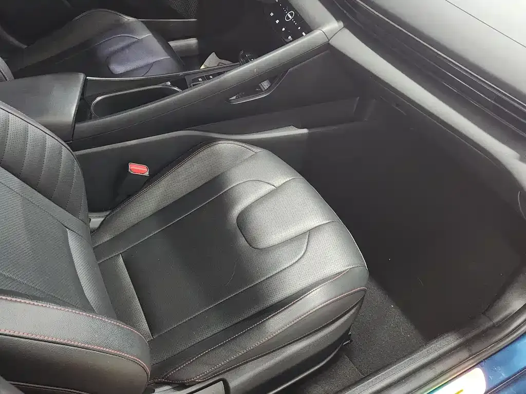 Hyundai Elantra 2022 из CN, фото 6