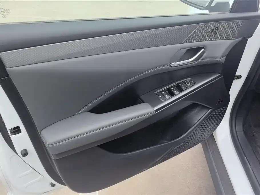 BYD Qin PLUS 2025 из CN, фото 4