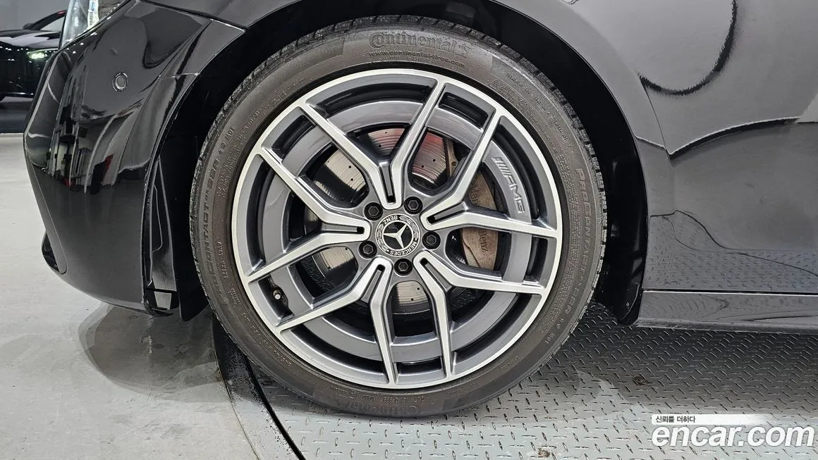 Mercedes-Benz E-Class — фото 5