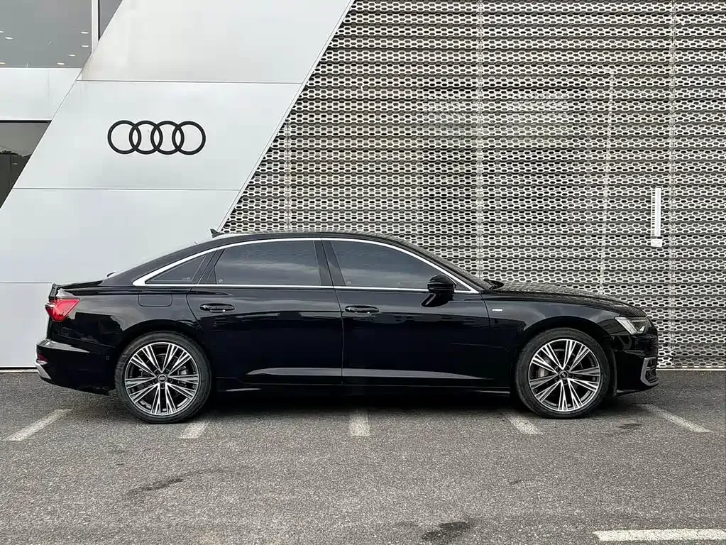 Audi A6L 2023 из CN, фото 8