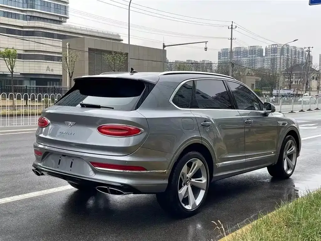 Bentley Bentayga 2021 из CN, фото 5