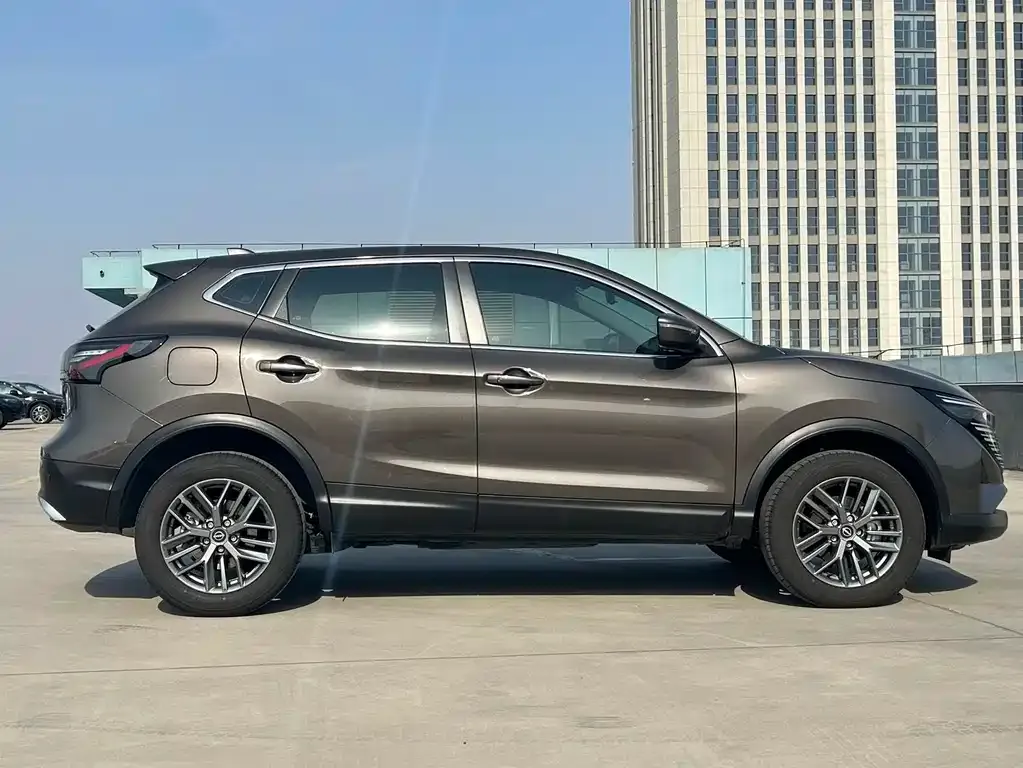Nissan Qashqai — фото 8