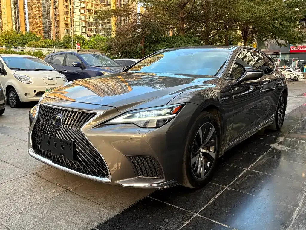 Lexus LS 2021 из CN, фото 1
