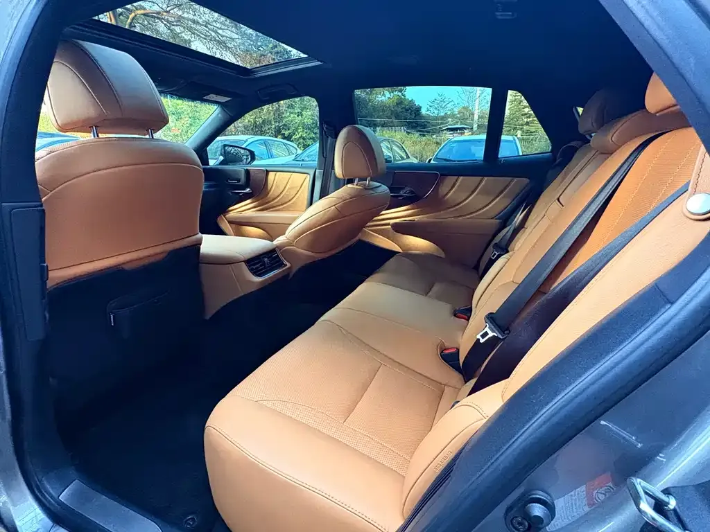 Lexus LS 2021 из CN, фото 2
