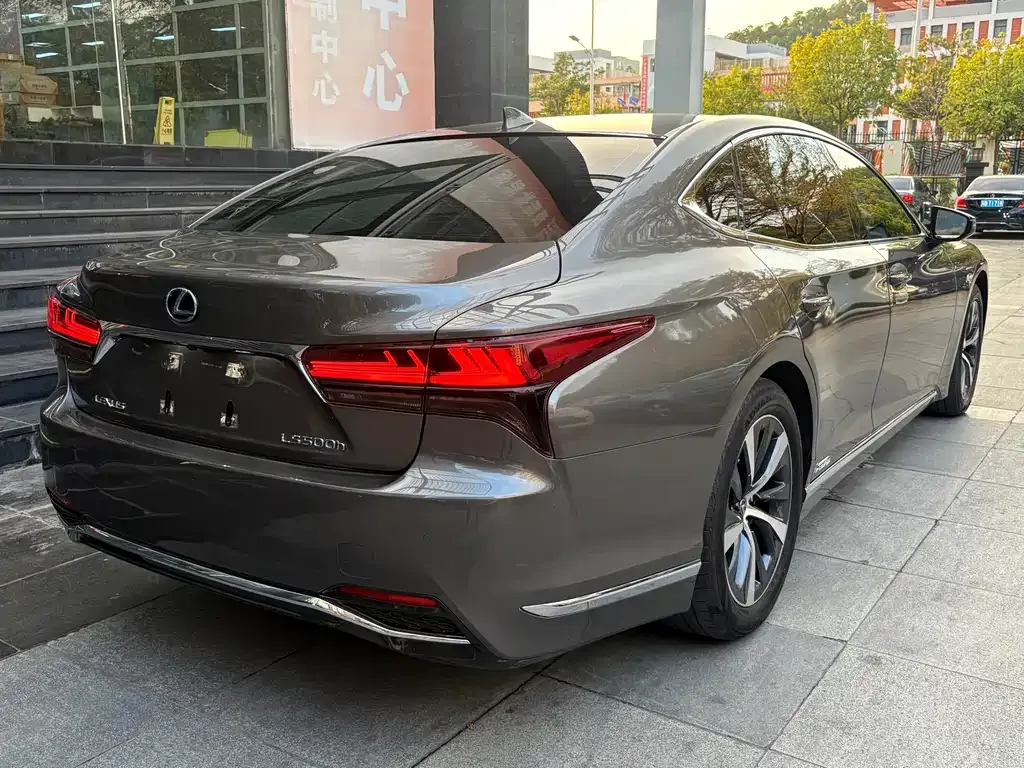 Lexus LS 2021 из CN, фото 4
