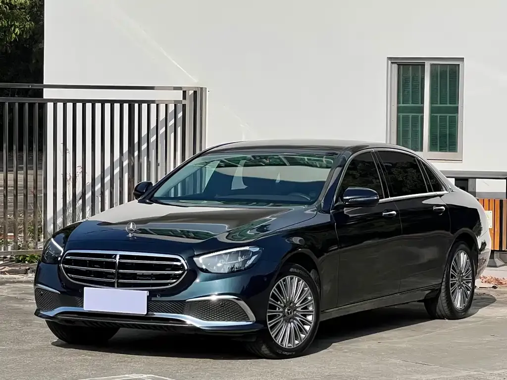 Mercedes-Benz E-Class 2023 из CN, фото 1