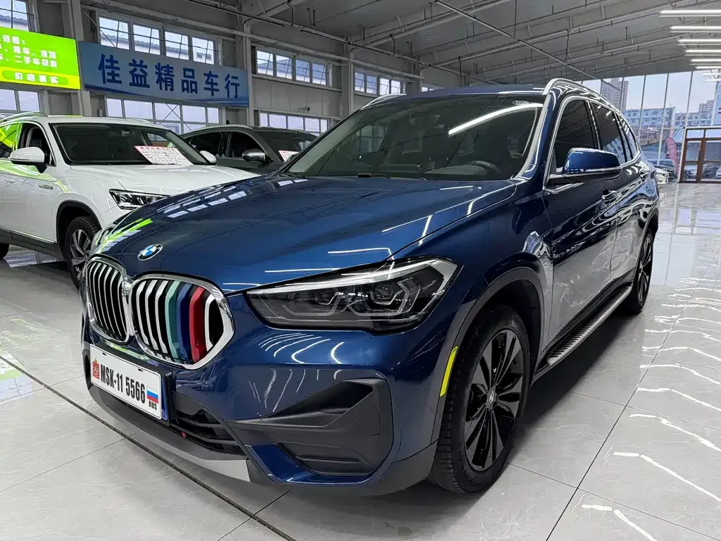 BMW X1 — фото 1
