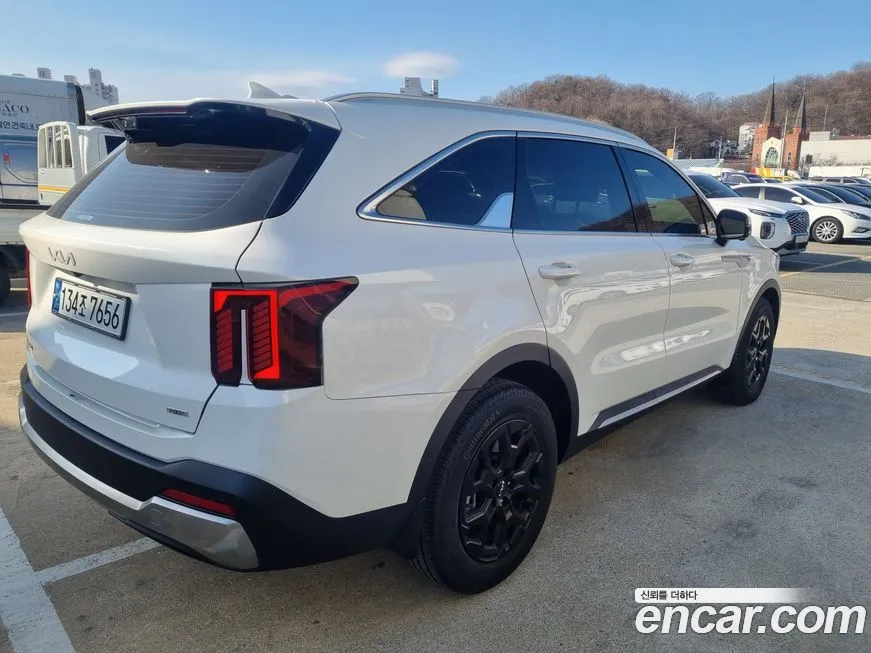 Kia Sorento — фото 5