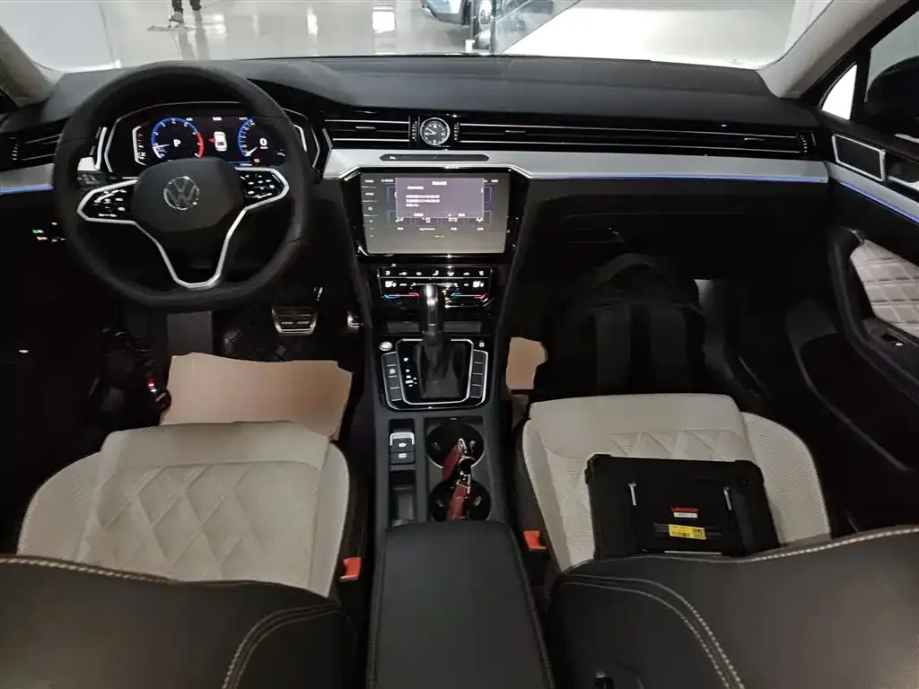 Volkswagen Magotan 2024 из CN, фото 4