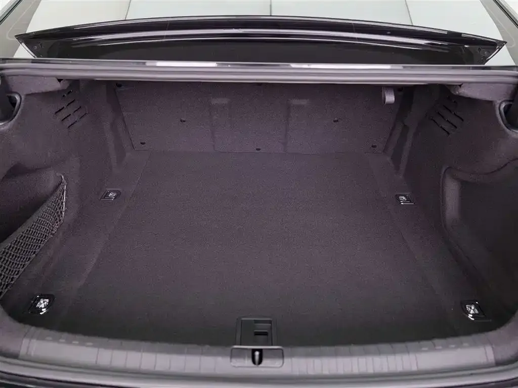 Audi A6L 2023 из CN, фото 10