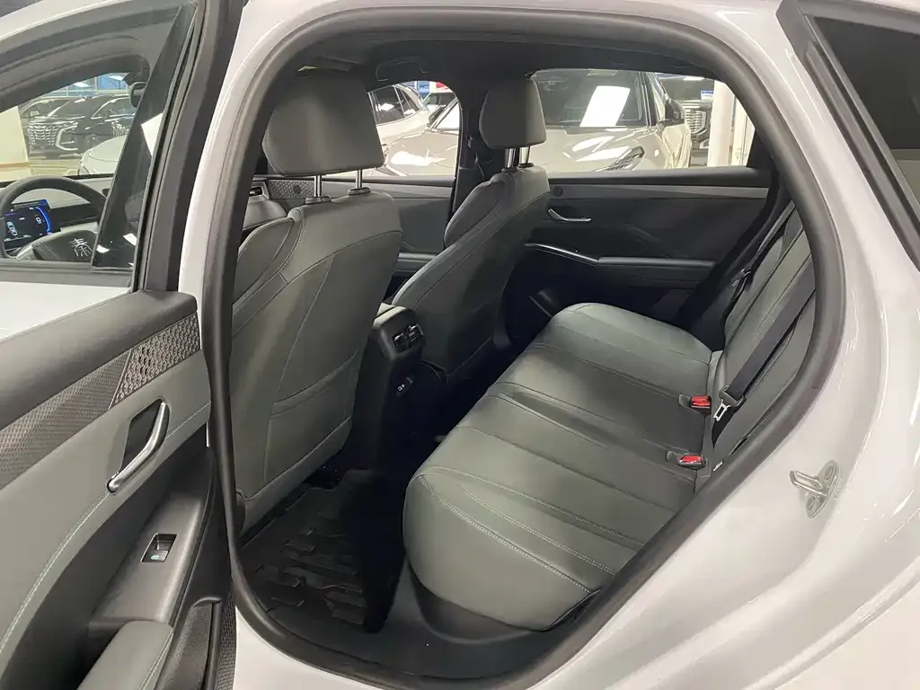 BYD Qin PLUS 2026 из CN, фото 7