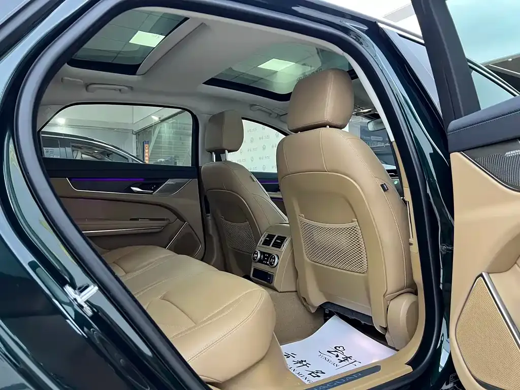 Jaguar XFL 2024 из CN, фото 8