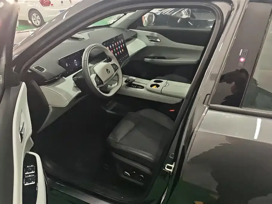 Changan UNI-Z 2024 из CN, фото 5