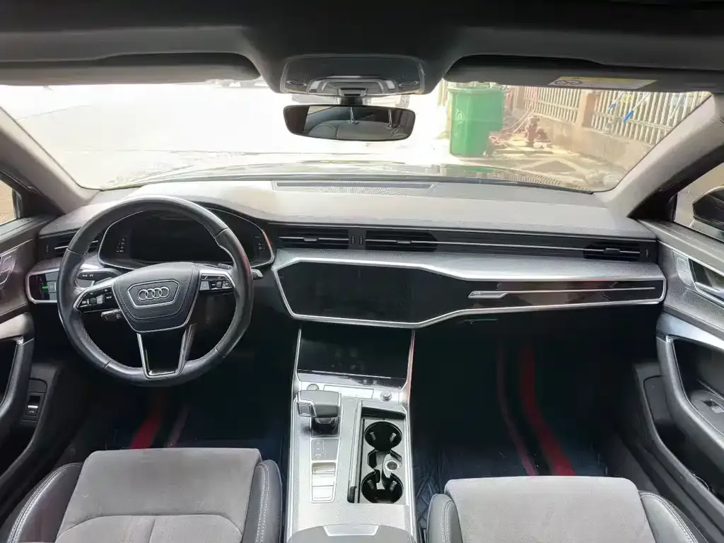 Audi A6L 2023 из CN, фото 3