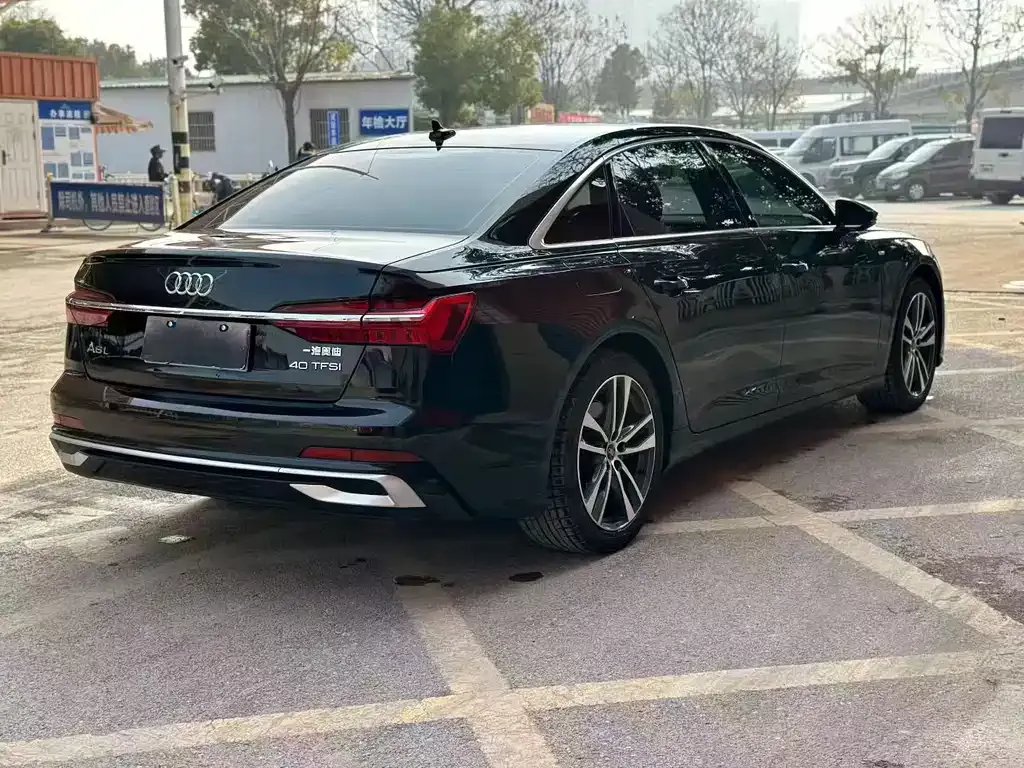 Audi A6L 2023 из CN, фото 10