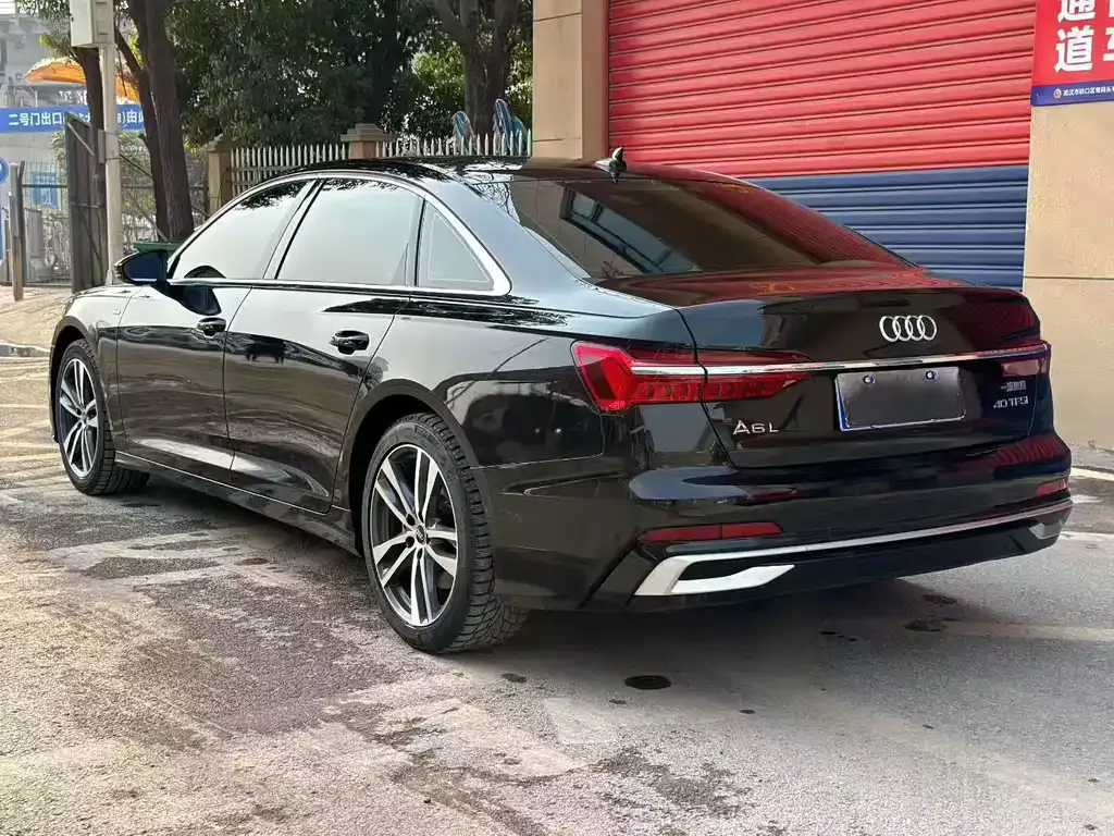 Audi A6L 2023 из CN, фото 9