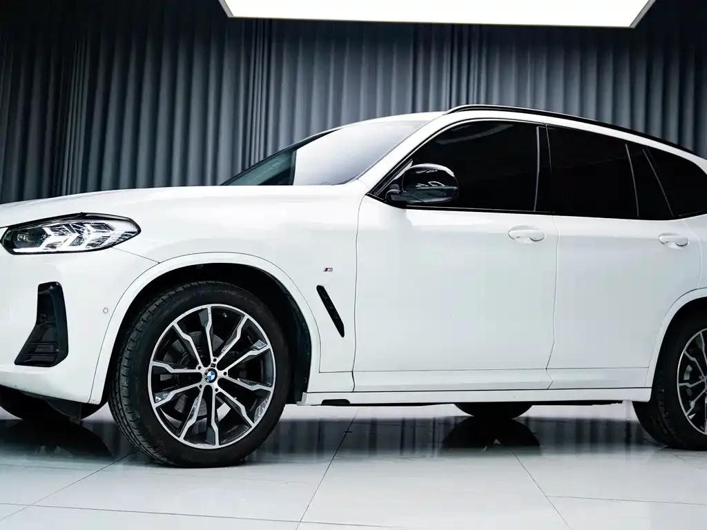BMW X3 2024 из CN, фото 2