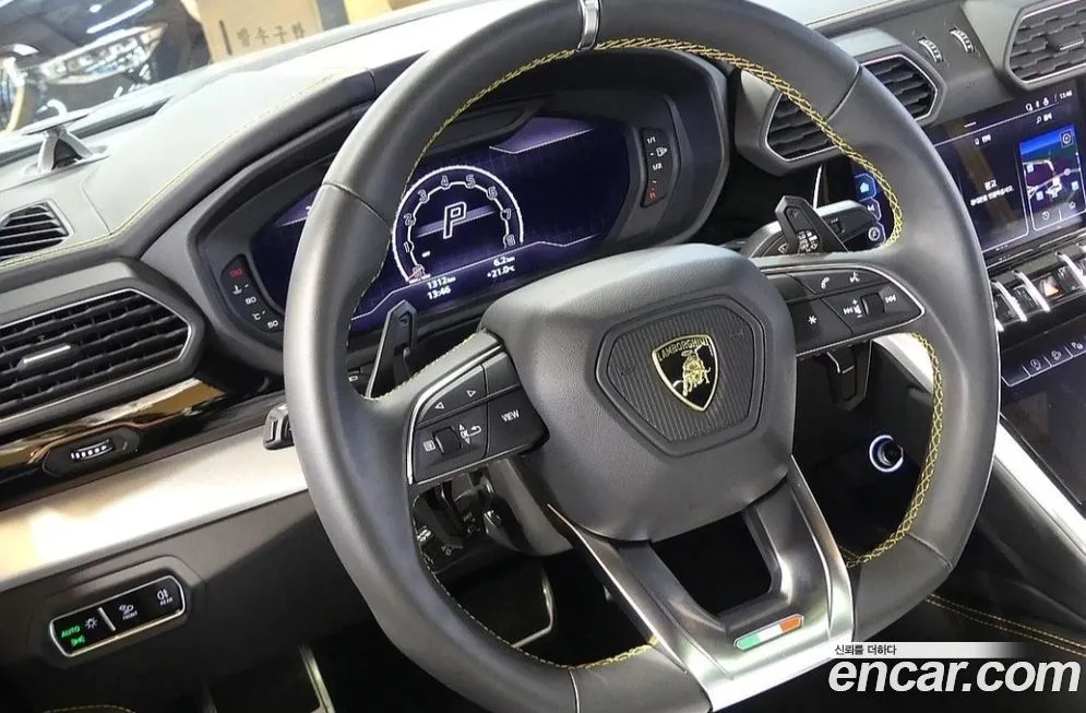 Lamborghini Urus — фото 9