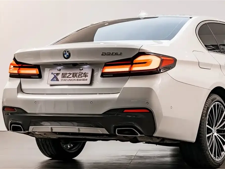 BMW 5 Series — фото 9