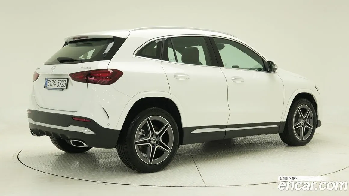 Mercedes-Benz GLA-Class — фото 4