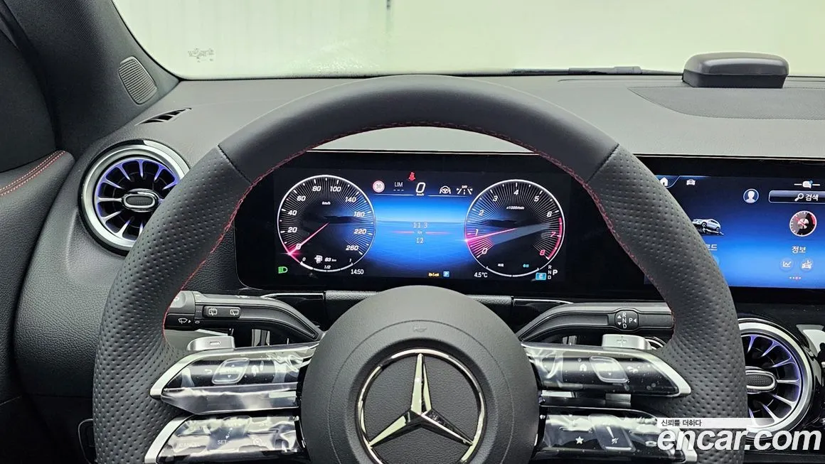 Mercedes-Benz GLA-Class — фото 10