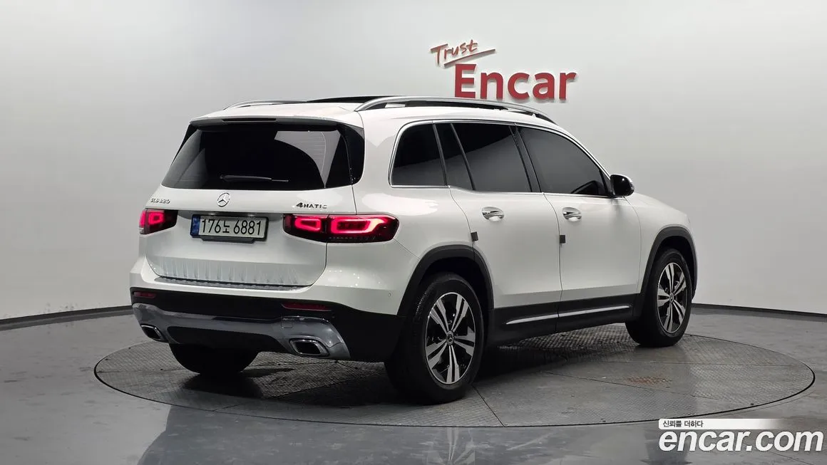 Mercedes-Benz GLB-Class — фото 3