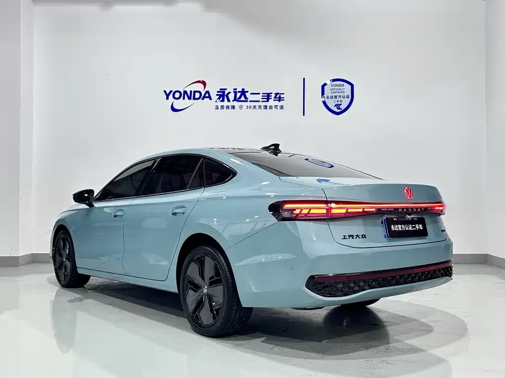 Volkswagen Passat — фото 8