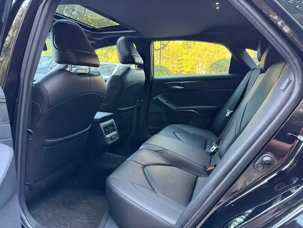 Toyota Avalon 2021 из CN, фото 2