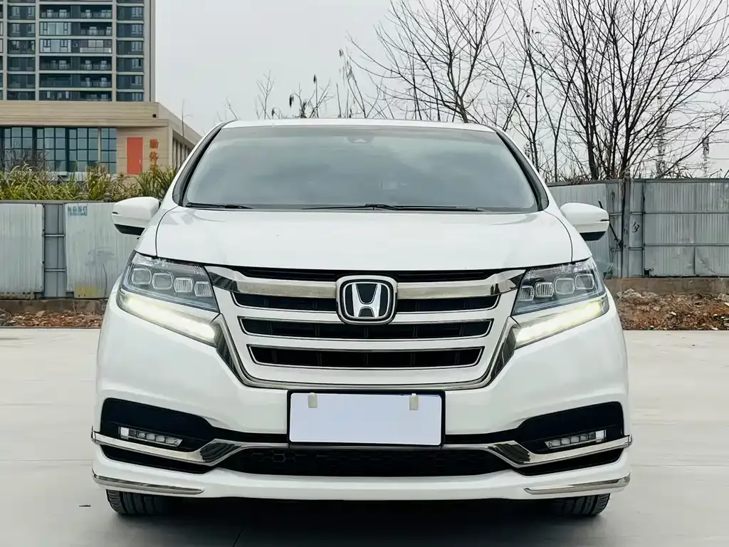 Honda Elysion 2021 из CN, фото 6