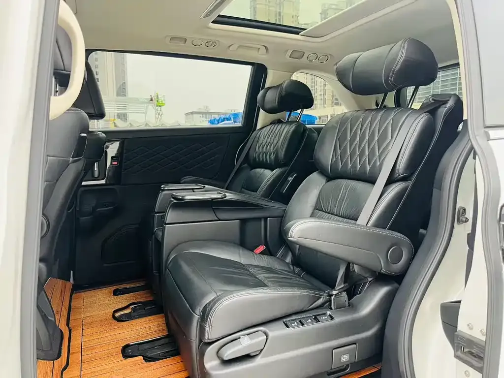 Honda Elysion 2021 из CN, фото 8