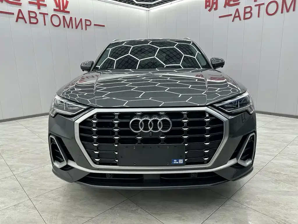 Audi Q3 — фото 10