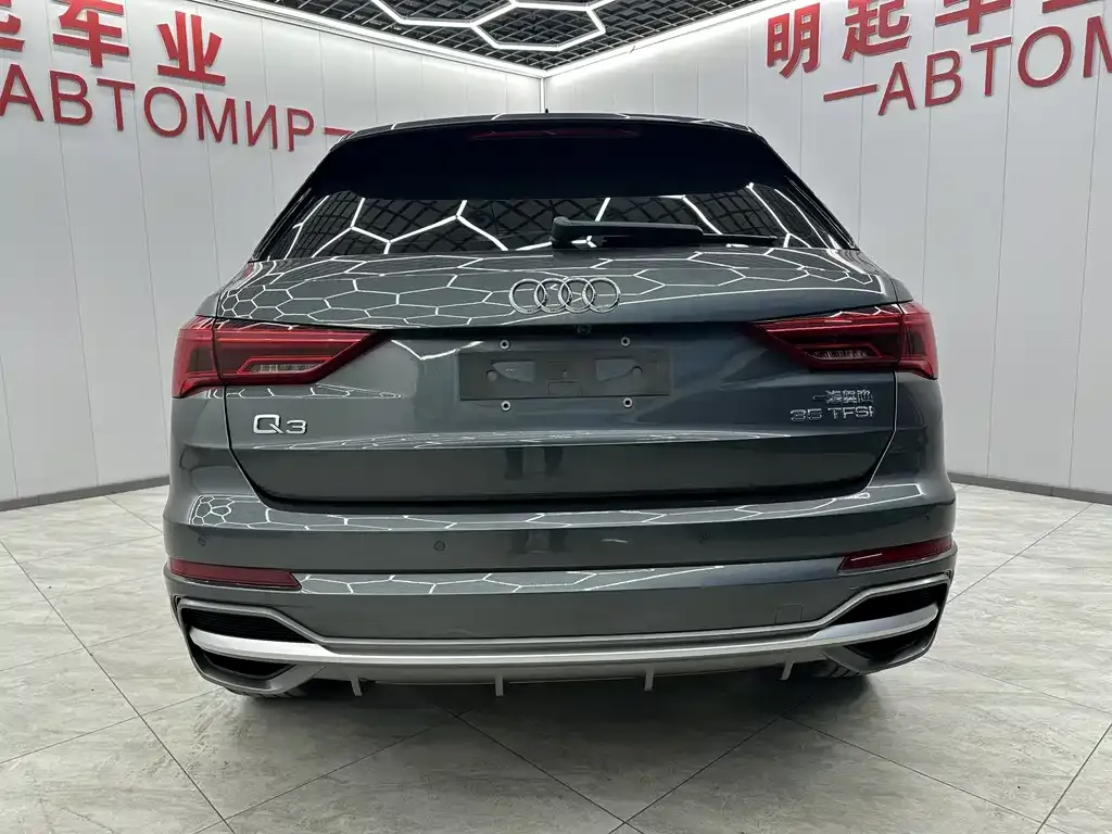 Audi Q3 — фото 5