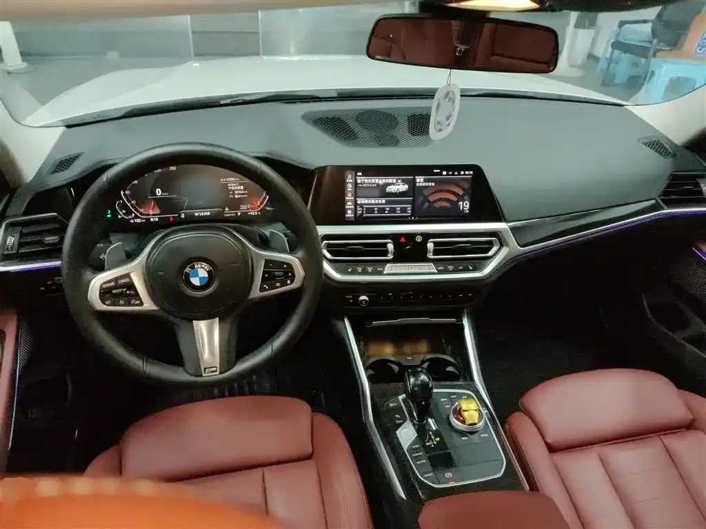 BMW 3 Series 2021 из CN, фото 9