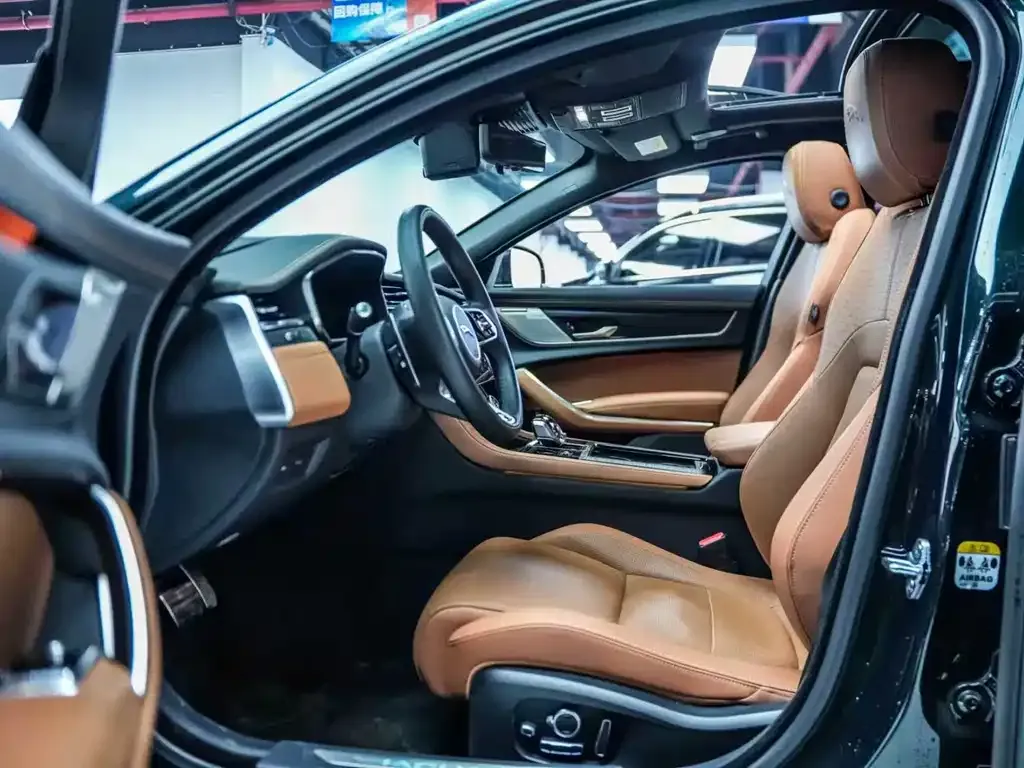 Jaguar XFL 2024 из CN, фото 6