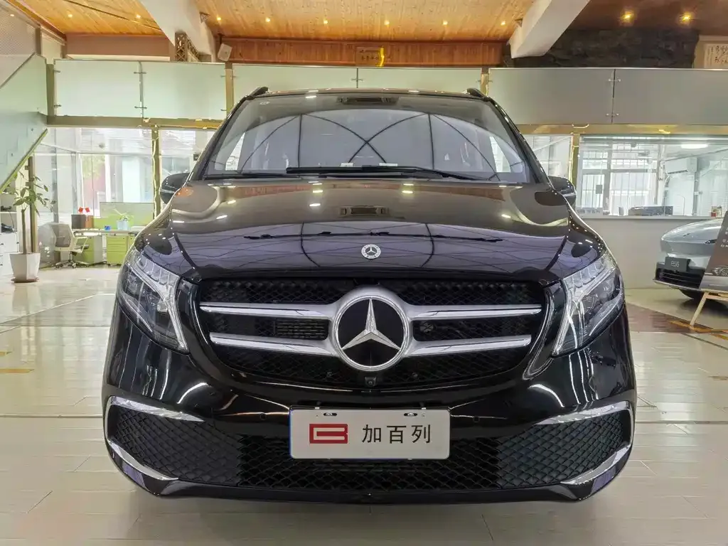 Mercedes-Benz V-Class 2024 из CN, фото 2