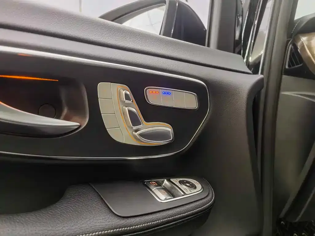 Mercedes-Benz V-Class 2024 из CN, фото 8