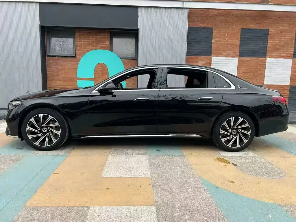 Mercedes-Benz E-Class 2024 из CN, фото 4
