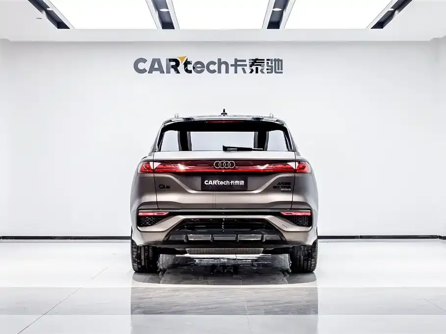 Audi Q6 2023 из CN, фото 8