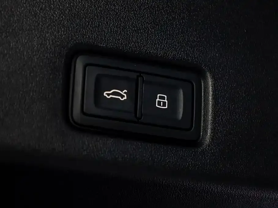Audi Q6 2023 из CN, фото 2