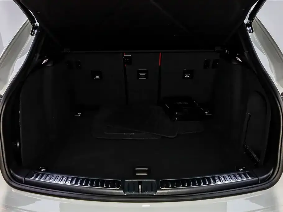 Porsche Macan 2023 из CN, фото 8