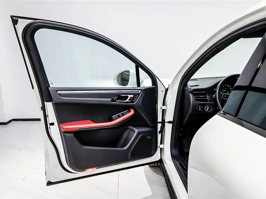 Porsche Macan 2023 из CN, фото 9