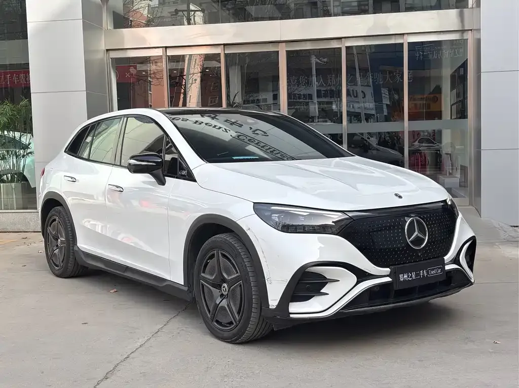 Mercedes-Benz EQE SUV — фото 9