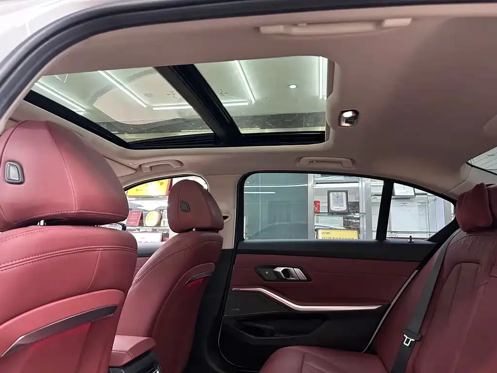 BMW 3 Series 2024 из CN, фото 6